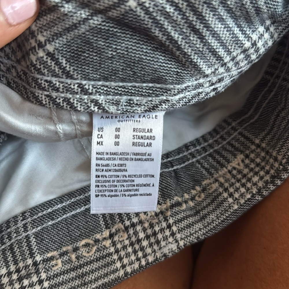 American Eagle Like New Super High Rise Baggy Wide Leg Pants in Plaid Size 00 - Picture 4 of 8